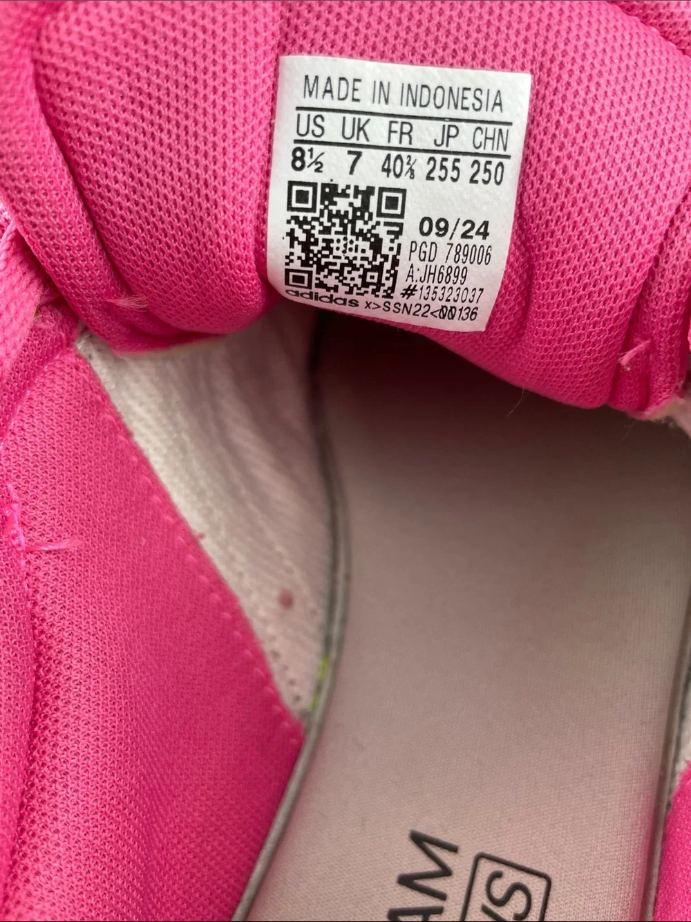 Women’s Adidas Sneakers